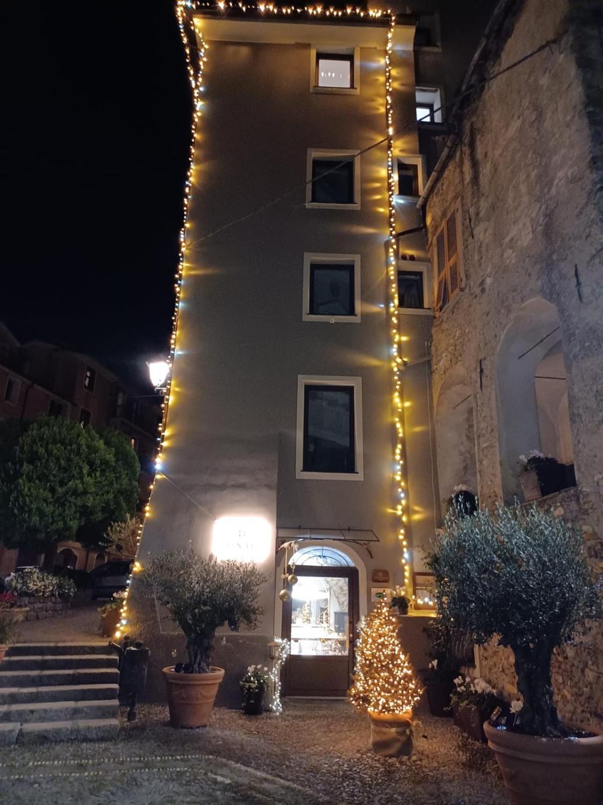 Dantes Apartment Pieve di Teco Bagian luar foto