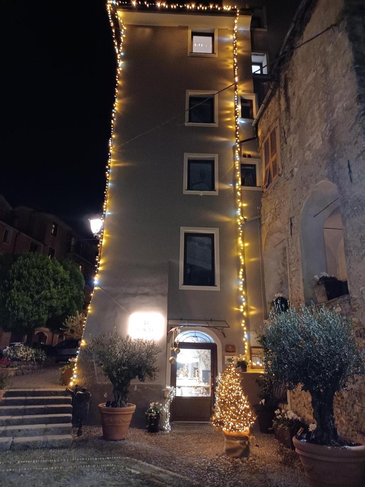 Dantes Apartment Pieve di Teco Bagian luar foto