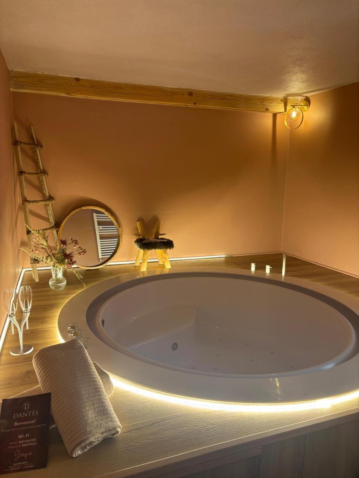 Dantes Apartment Pieve di Teco Bagian luar foto